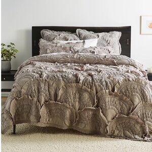 Anthropologie Rivulet Grey King Quilt